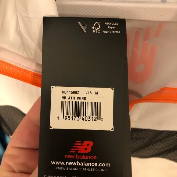 New Balance Boston Marathon Windbreaker Jacket - Picture 7 of 7